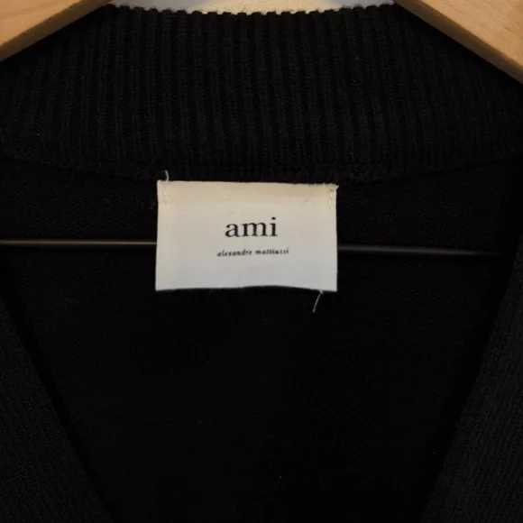 AMI PARISAmi de Coeur Wool Cardigan - gender neutral